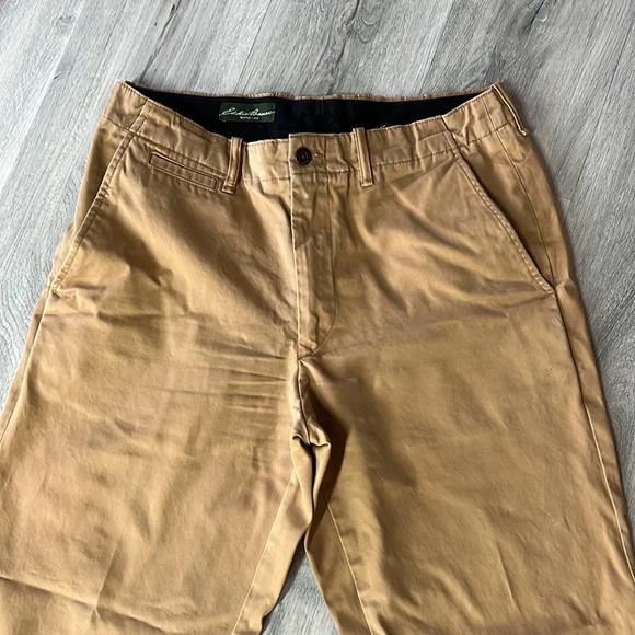 Eddie Bauer straight leg khakis  size 33 - Picture 5 of 11